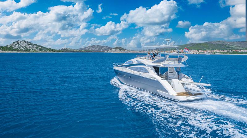 Book yachts online - motorboat - Aicon 56 - NUDGE - rent