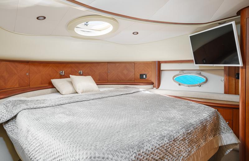 Book yachts online - motorboat - Aicon 56 - NUDGE - rent
