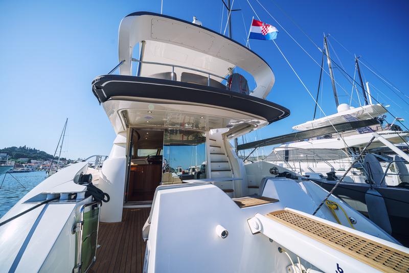 Book yachts online - motorboat - Aicon 56 - NUDGE - rent
