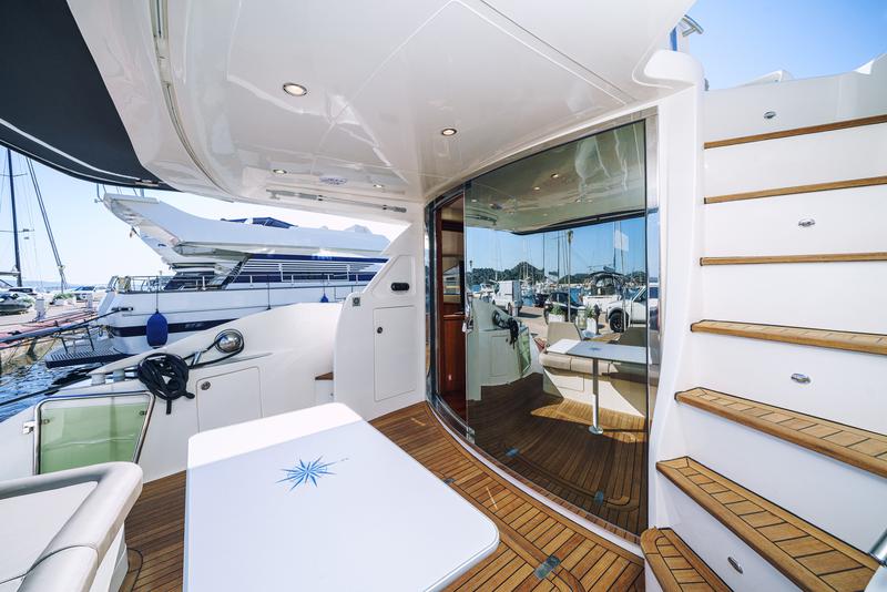 Book yachts online - motorboat - Aicon 56 - NUDGE - rent