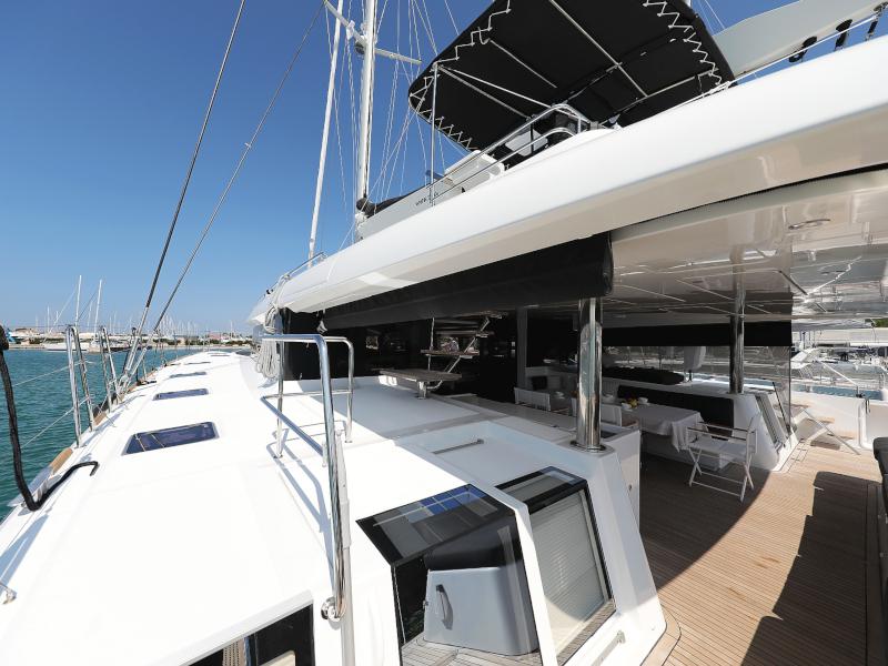 Book yachts online - catamaran - Lagoon 620 - MASTERDREAM  - rent