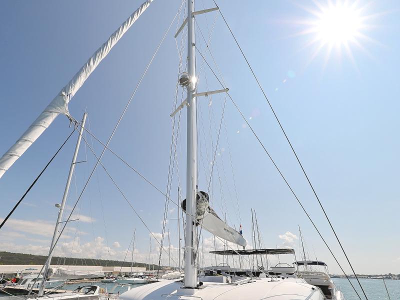 Book yachts online - catamaran - Lagoon 620 - MASTERDREAM  - rent