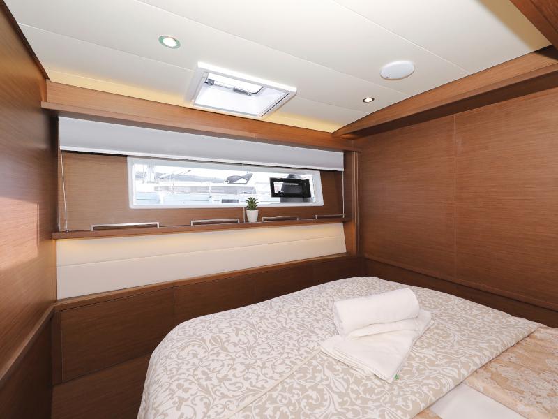 Book yachts online - catamaran - Lagoon 620 - MASTERDREAM  - rent
