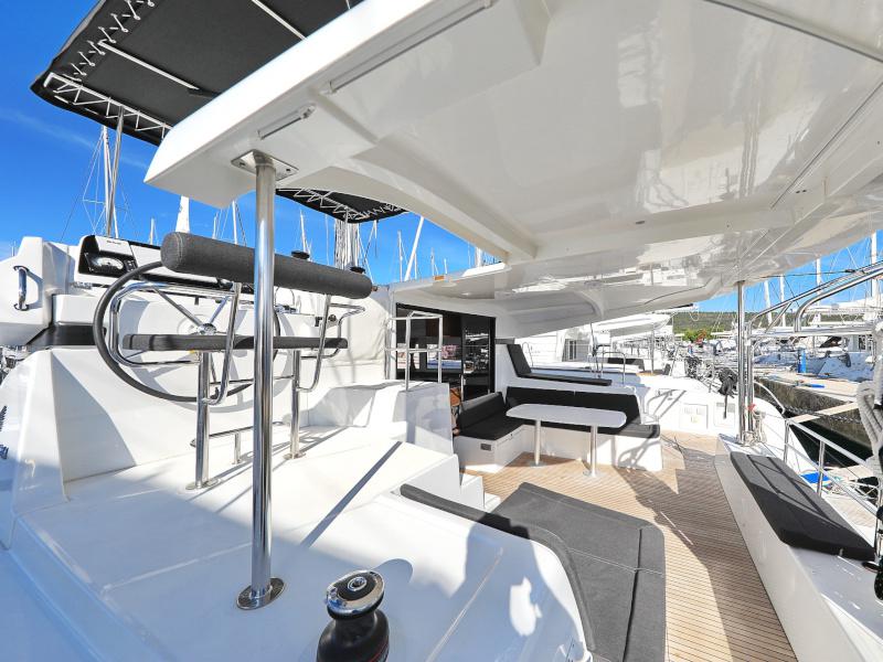 Book yachts online - catamaran - Lagoon 42 - SEA YA - rent