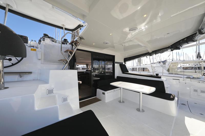 Book yachts online - catamaran - Lagoon 42 - REA - rent