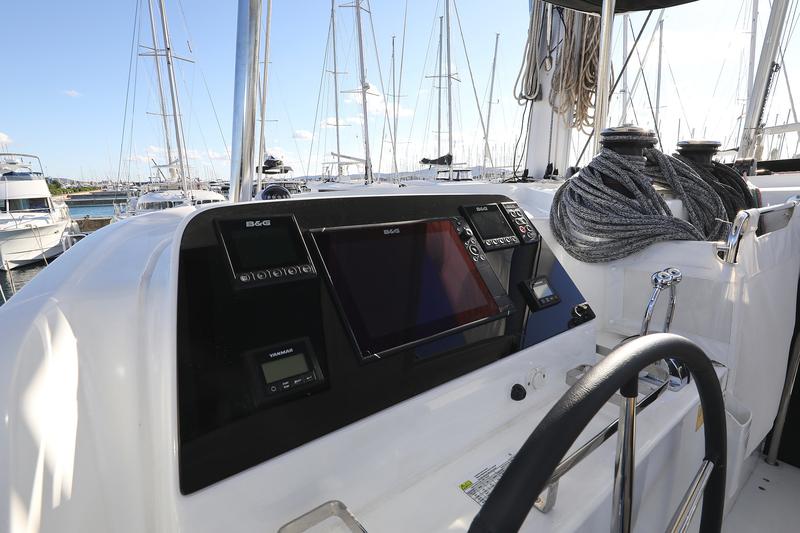 Book yachts online - catamaran - Lagoon 42 - REA - rent