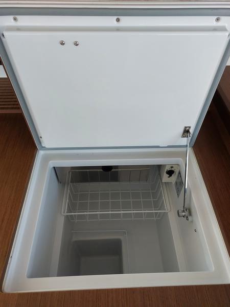 Book yachts online - catamaran - Lagoon 42 - MADRE PERLA - rent