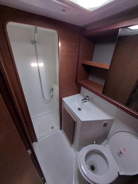 Book yachts online - catamaran - Lagoon 42 - MADRE PERLA - rent