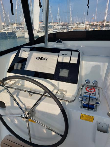 Book yachts online - catamaran - Lagoon 42 - MADRE PERLA - rent