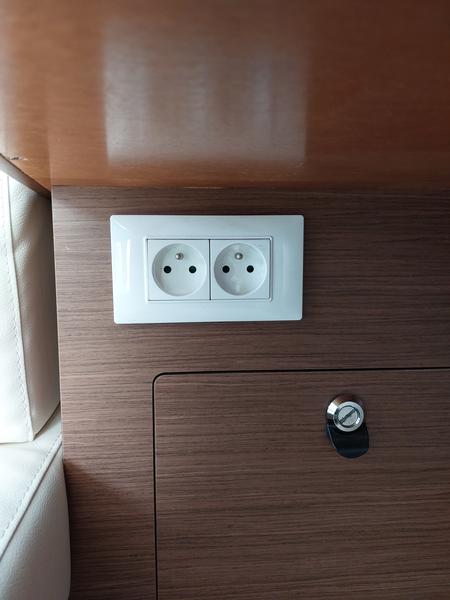 Book yachts online - catamaran - Lagoon 42 - MADRE PERLA - rent