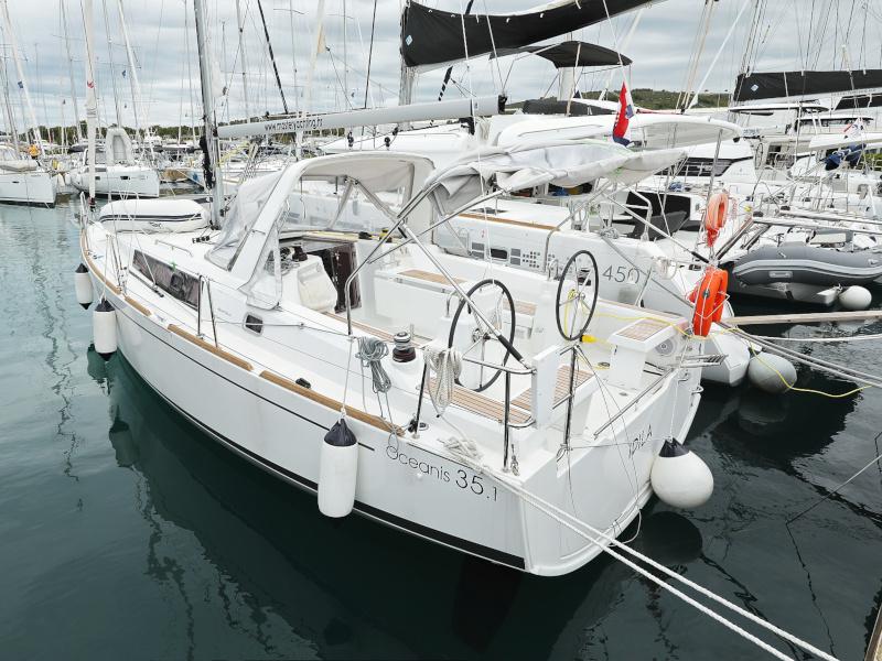 Book yachts online - sailboat - Oceanis 35.1 - IDILA  - rent