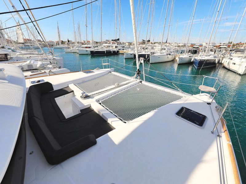 Book yachts online - catamaran - Lagoon 450 F - OLIVER - rent