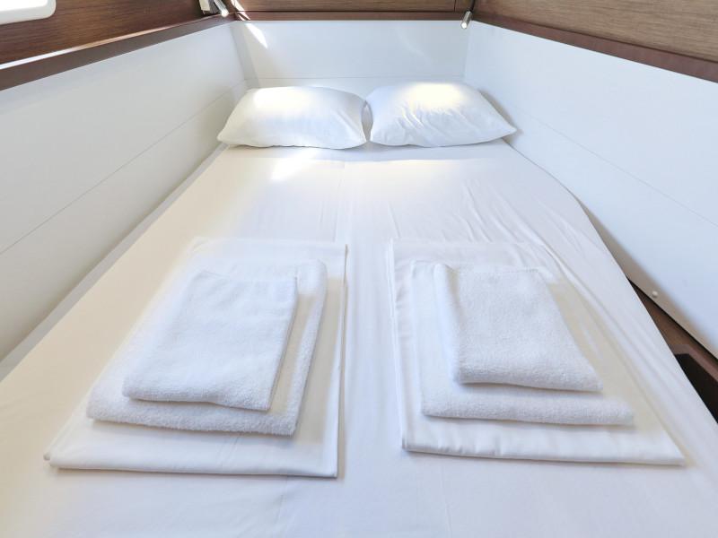 Book yachts online - catamaran - Lagoon 450 F - OLIVER - rent