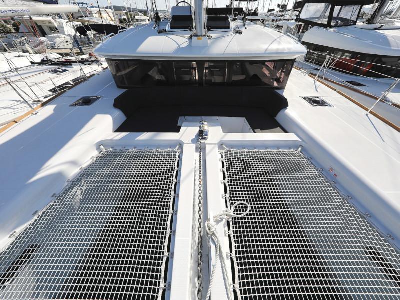 Book yachts online - catamaran - Lagoon 450 F - OLIVER - rent