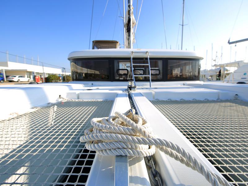 Book yachts online - catamaran - Lagoon 39 - VENTUS - rent