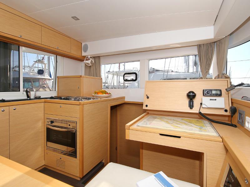 Book yachts online - catamaran - Lagoon 39 - VENTUS - rent