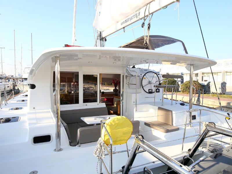 Book yachts online - catamaran - Lagoon 39 - VENTUS - rent