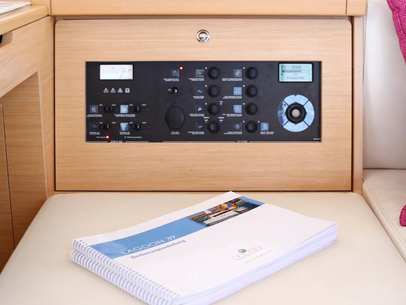 Book yachts online - catamaran - Lagoon 39 - VENTUS - rent