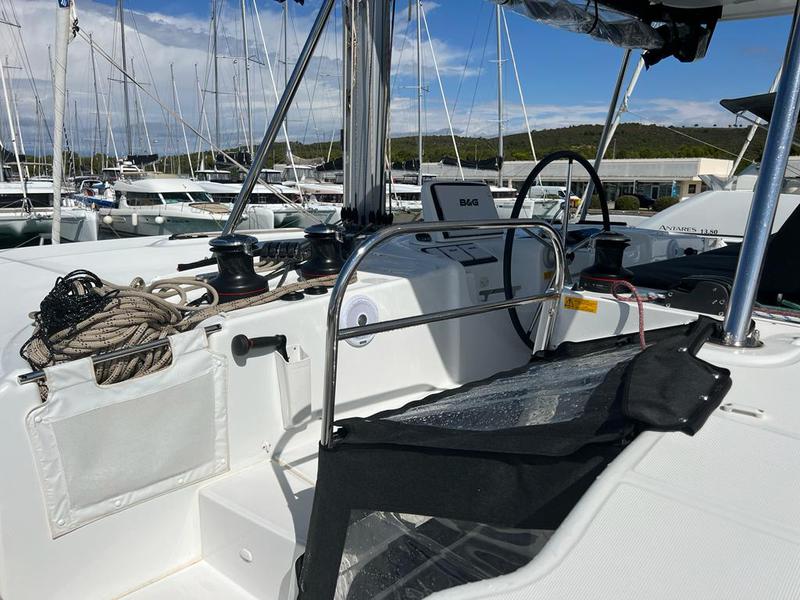 Book yachts online - catamaran - Lagoon 46 - WHY NOT - rent