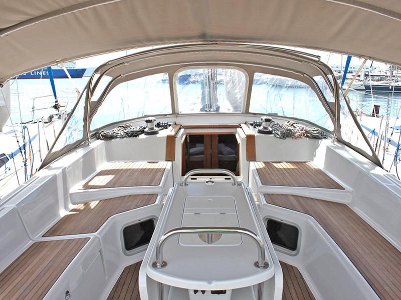 Book yachts online - sailboat - Jeanneau 53 - Zeus - rent