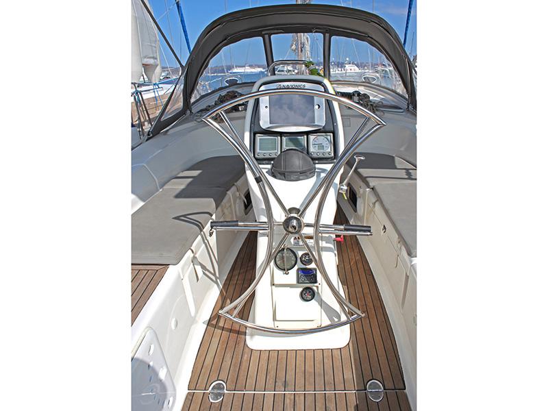 Book yachts online - sailboat - Bavaria 38 Cruiser - Aristoteles - rent