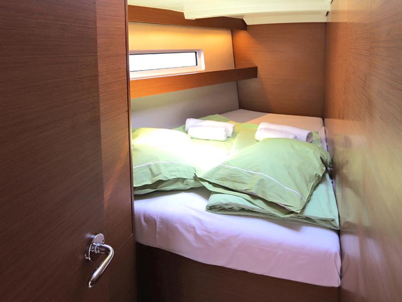 Book yachts online - sailboat - Sun Odyssey 440 - Ermis  - rent