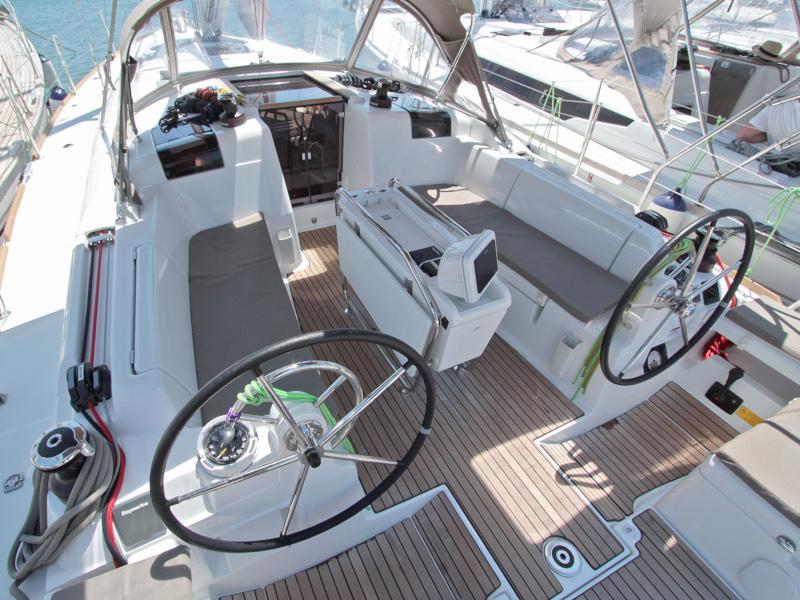 Book yachts online - sailboat - Sun Odyssey 419 - Perseas - rent