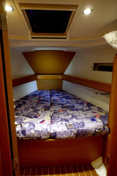 Book yachts online - sailboat - Sun Odyssey 439 - Iva - rent