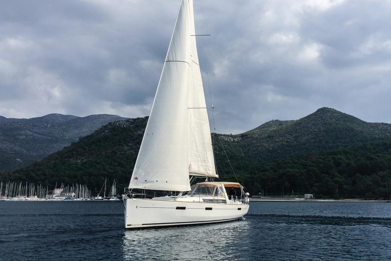 Book yachts online - sailboat - Oceanis 45 (4 cabs) - Mambo 1 - rent