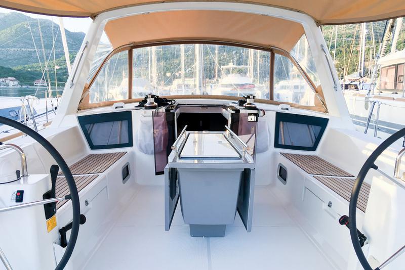 Book yachts online - sailboat - Oceanis 45 (4 cabs) - Mambo 1 - rent