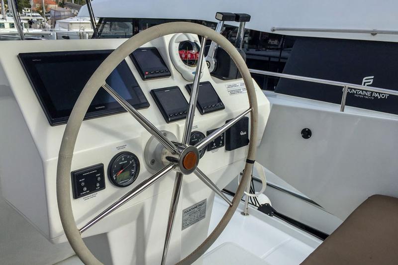 Book yachts online - catamaran - Astréa 42 - Wave - rent