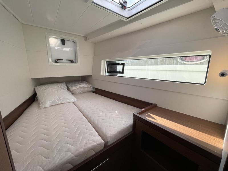 Book yachts online - catamaran - Lagoon 40 - Discovery II - rent