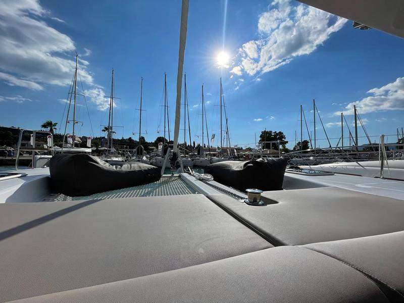 Book yachts online - catamaran - Lagoon 40 - Discovery II - rent