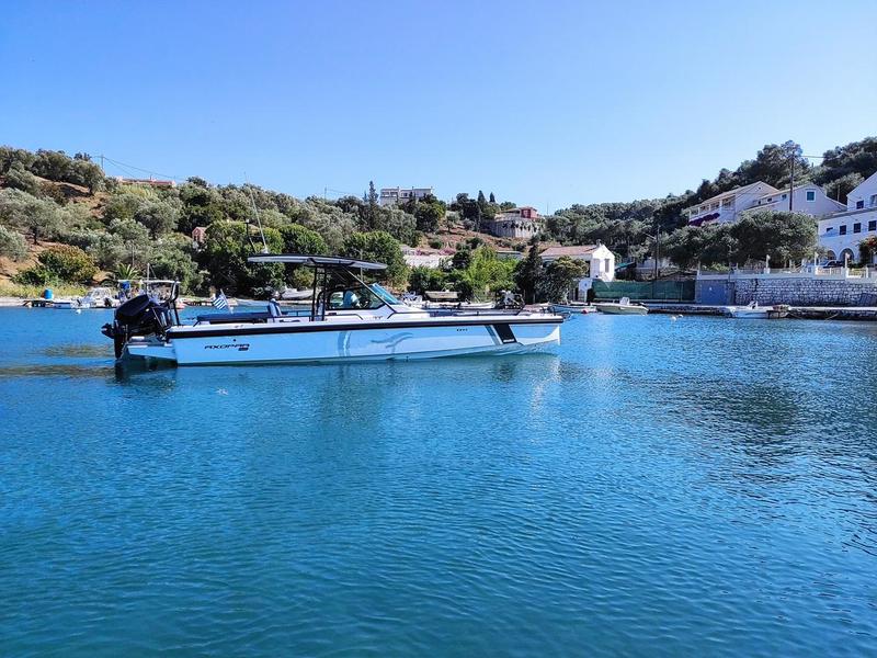 Book yachts online - motorboat - Axopar 28 - Axopar 28 (2020) - rent