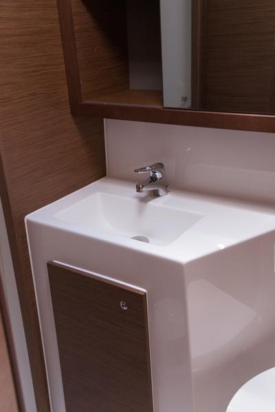 Book yachts online - catamaran - Lagoon 42 - NERA (AC in salon + generator) - rent
