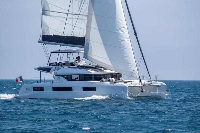 Book yachts online - catamaran - Lagoon 51 - Nevera - rent