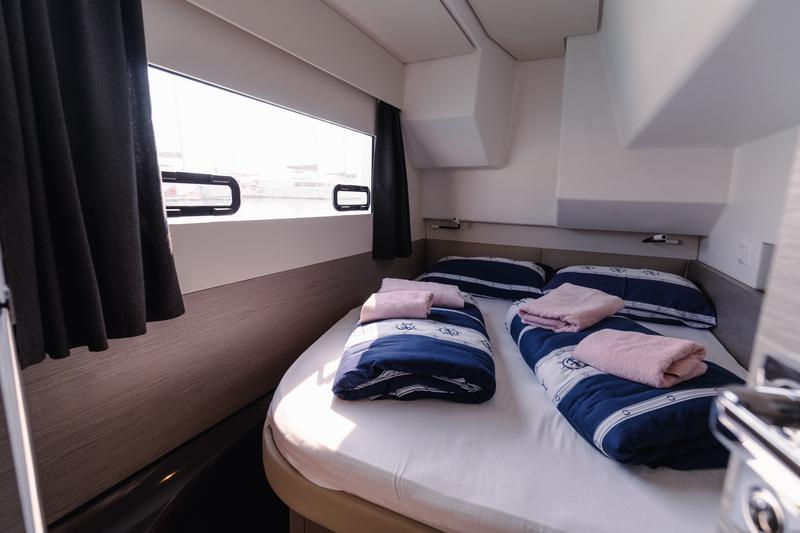 Book yachts online - powercatamaran - MY4.S - DANA - rent
