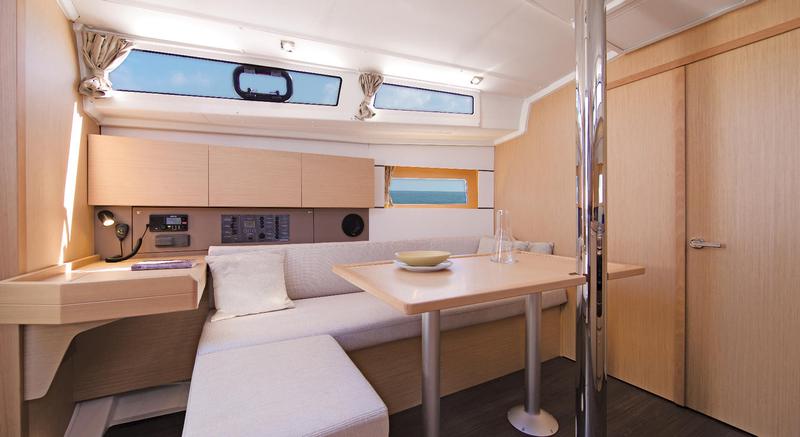 Book yachts online - sailboat - Oceanis 38.1 - Dancefloor - rent
