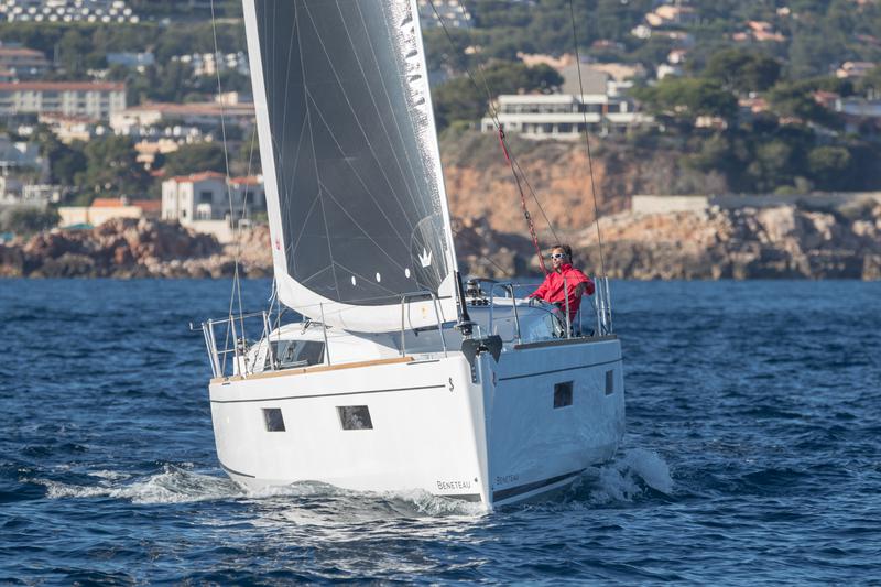 Book yachts online - sailboat - Oceanis 38.1 - Sail Bellatrix - rent
