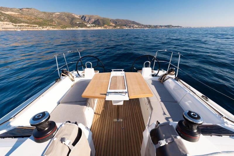 Book yachts online - sailboat - Oceanis 34.1 - Sail Lynx - rent