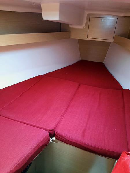 Book yachts online - sailboat - Elan 350 - Sierra - rent