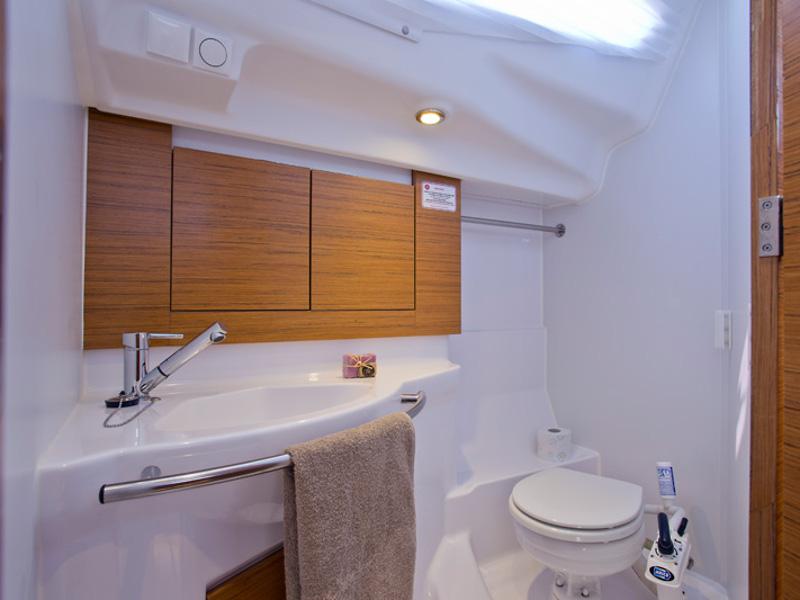 Book yachts online - sailboat - Elan 40 Impression - Marie - rent