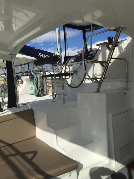 Book yachts online - catamaran - Lagoon 42 - Iris II - rent