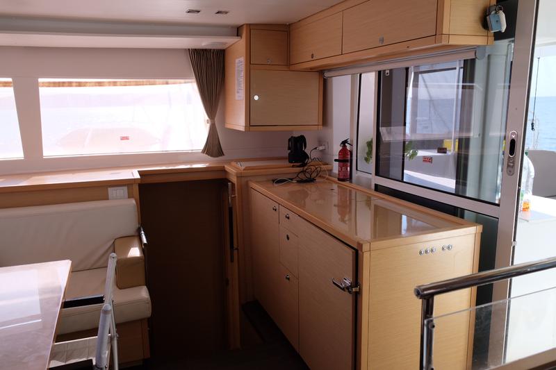 Book yachts online - catamaran - Lagoon 450 Fly - IRIS IV - rent