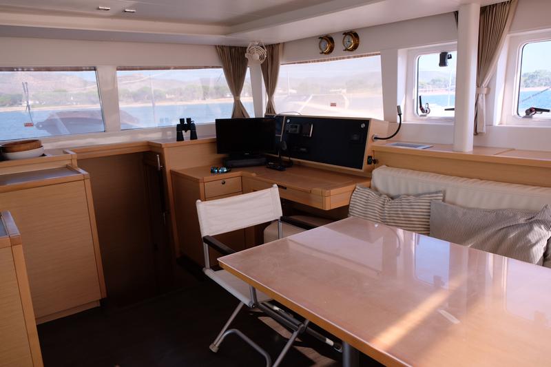Book yachts online - catamaran - Lagoon 450 Fly - IRIS IV - rent