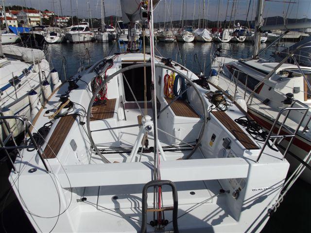 Book yachts online - sailboat - First 35 - Libra - rent
