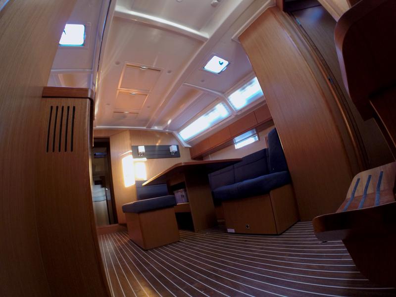 Book yachts online - sailboat - Bavaria Cruiser 46 - Elektra - rent