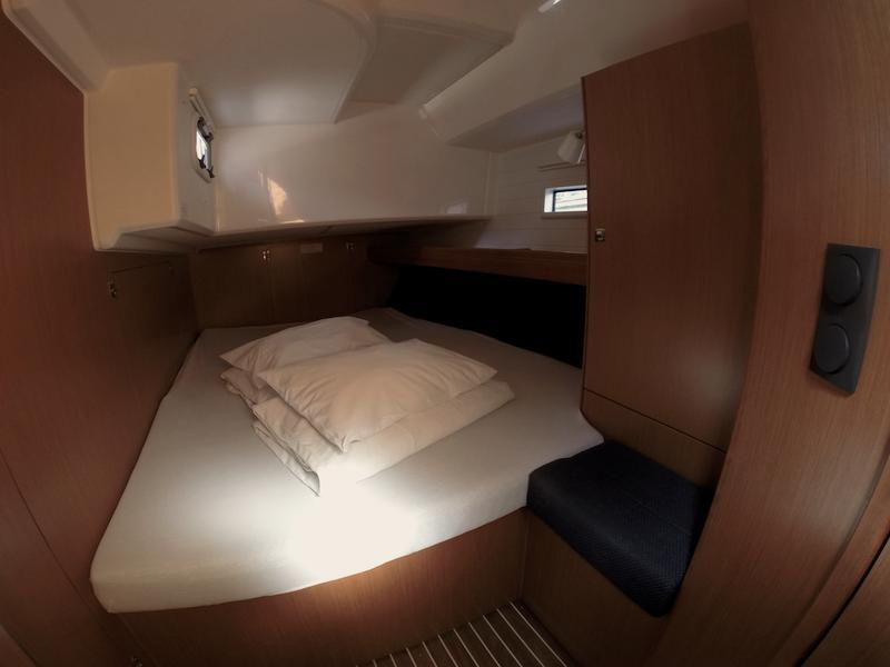 Book yachts online - sailboat - Bavaria Cruiser 46 - Eurydika - rent