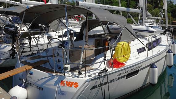 Book yachts online - sailboat - Bavaria Cruiser 33 - Driada - rent