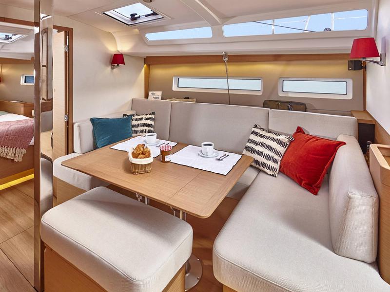 Book yachts online - sailboat - Sun Odyssey 440 - SALVA - rent